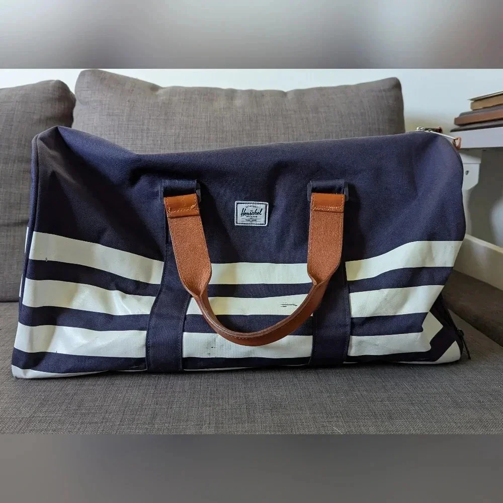 Herschel Dufflebag Navy/White - Picture 2 of 11